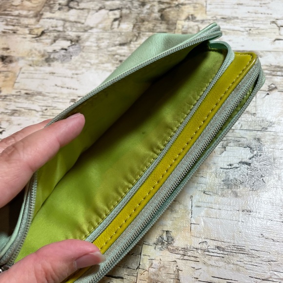 Coach wristlet - light green - Picture 8 of 10